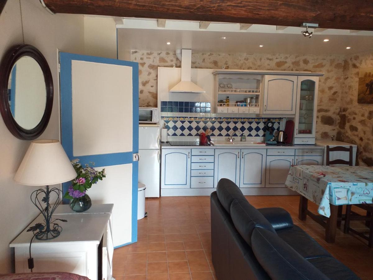 Gite Moulin De Ludieras Busserolles Bagian luar foto