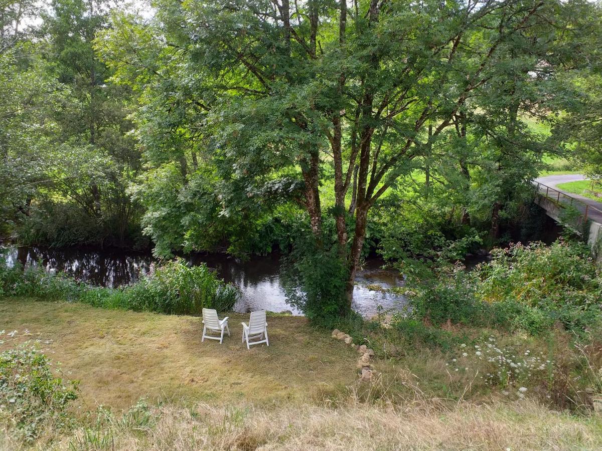 Gite Moulin De Ludieras Busserolles Bagian luar foto